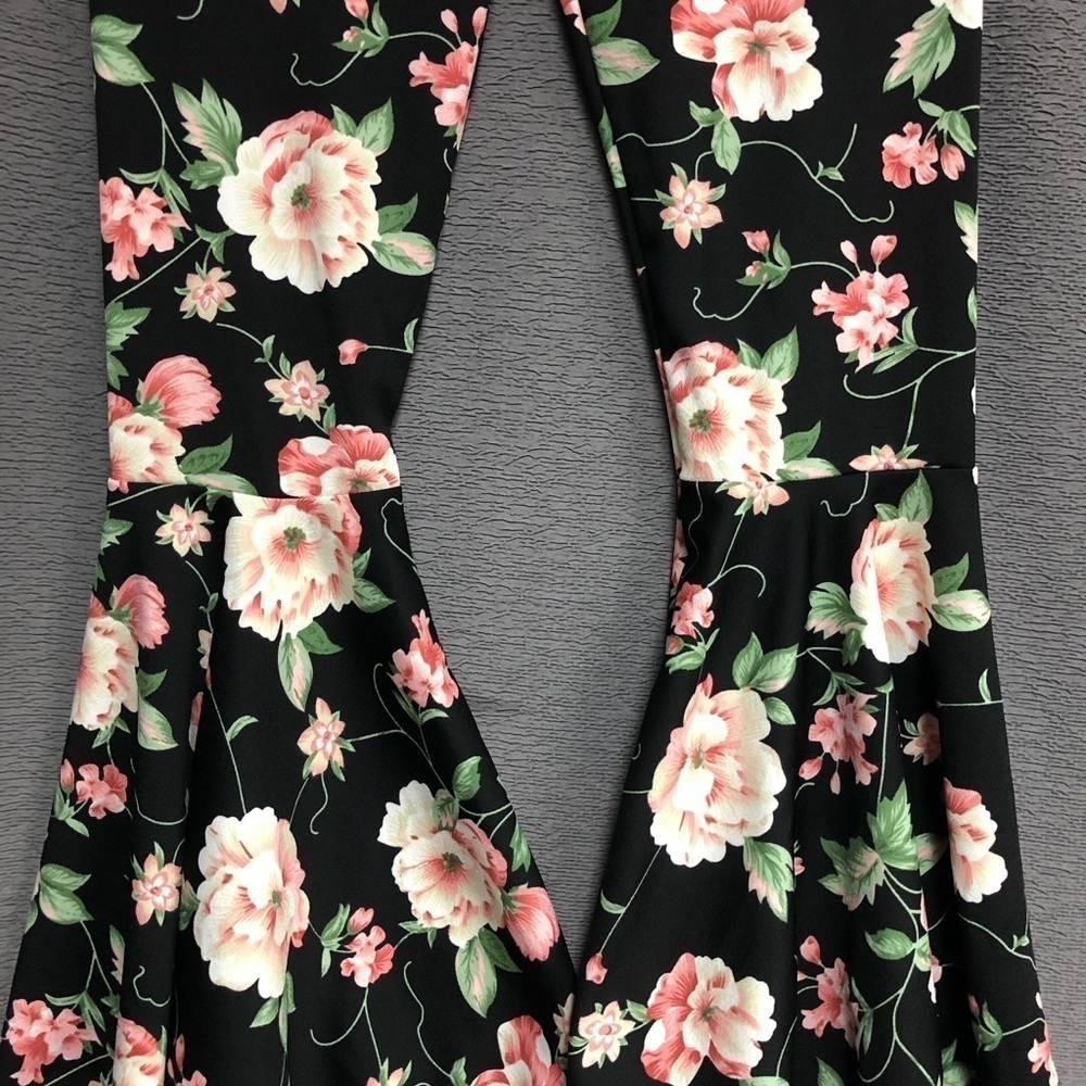 Kids size 11 to 12 bell bottom pants black with roses - Picture 3 of 4